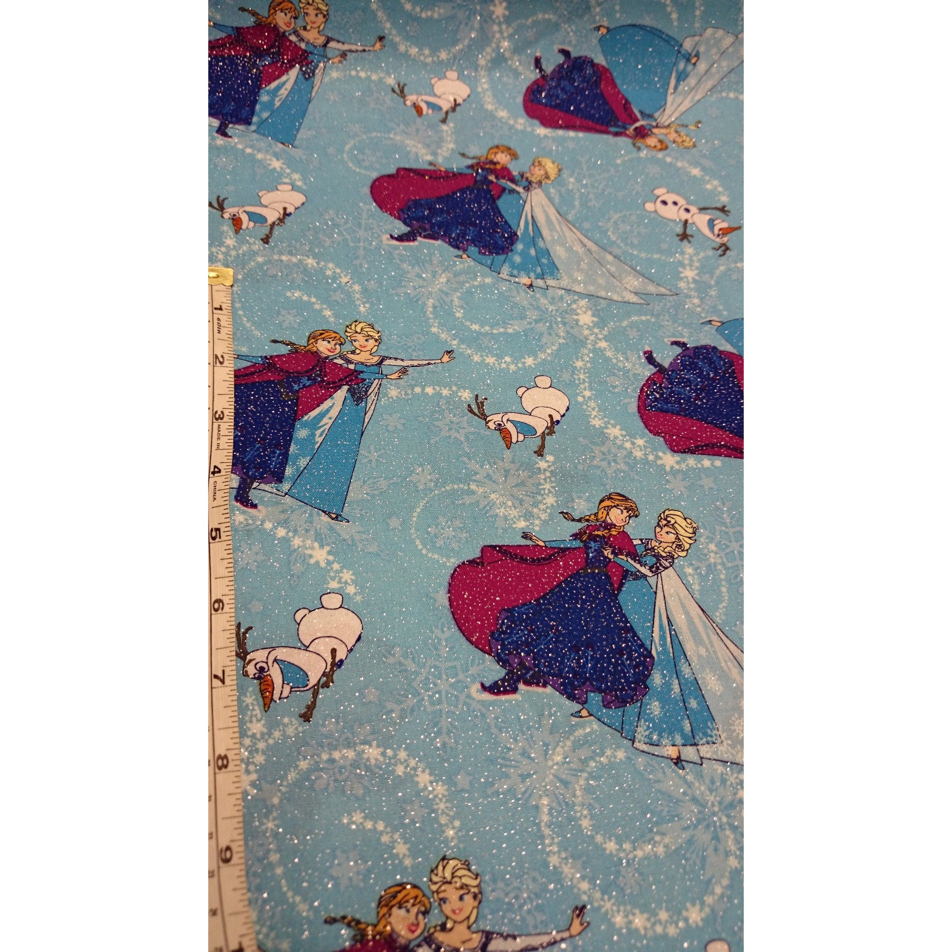 Disney fabric, Elsa and Anna, Frozen 1/2m piece - MadOnSewing